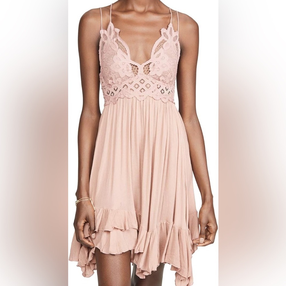 Elegant Pink Lace Chemise